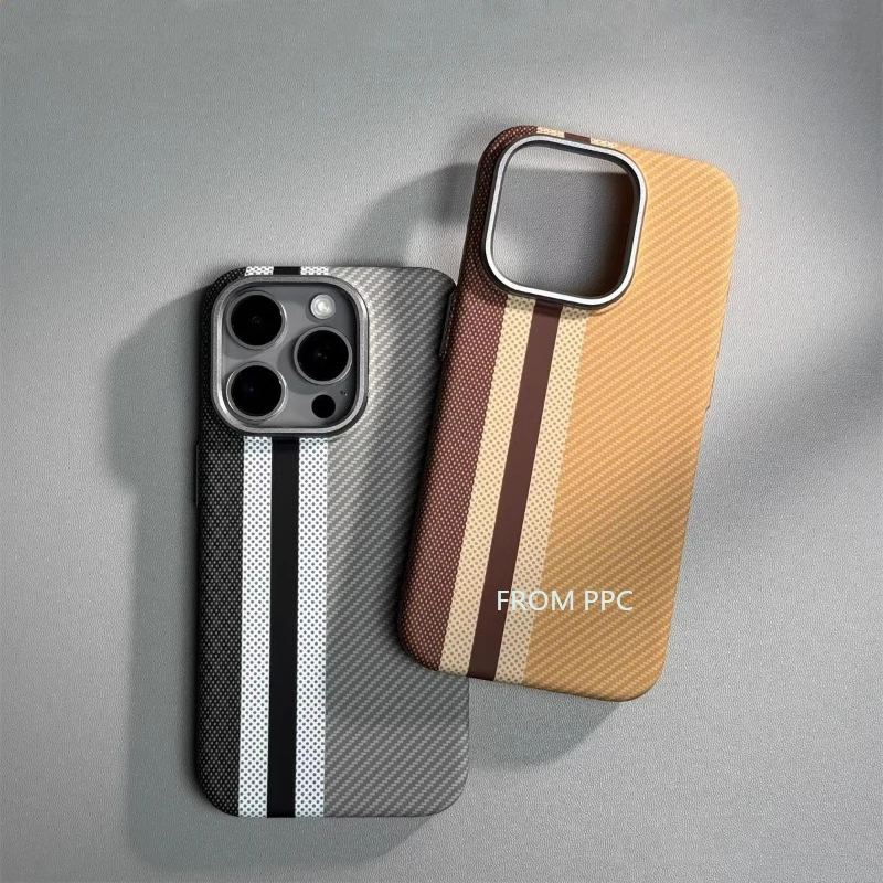 Phone Cases Dior - Custodia Magnetica in Fibra di Carbonio
