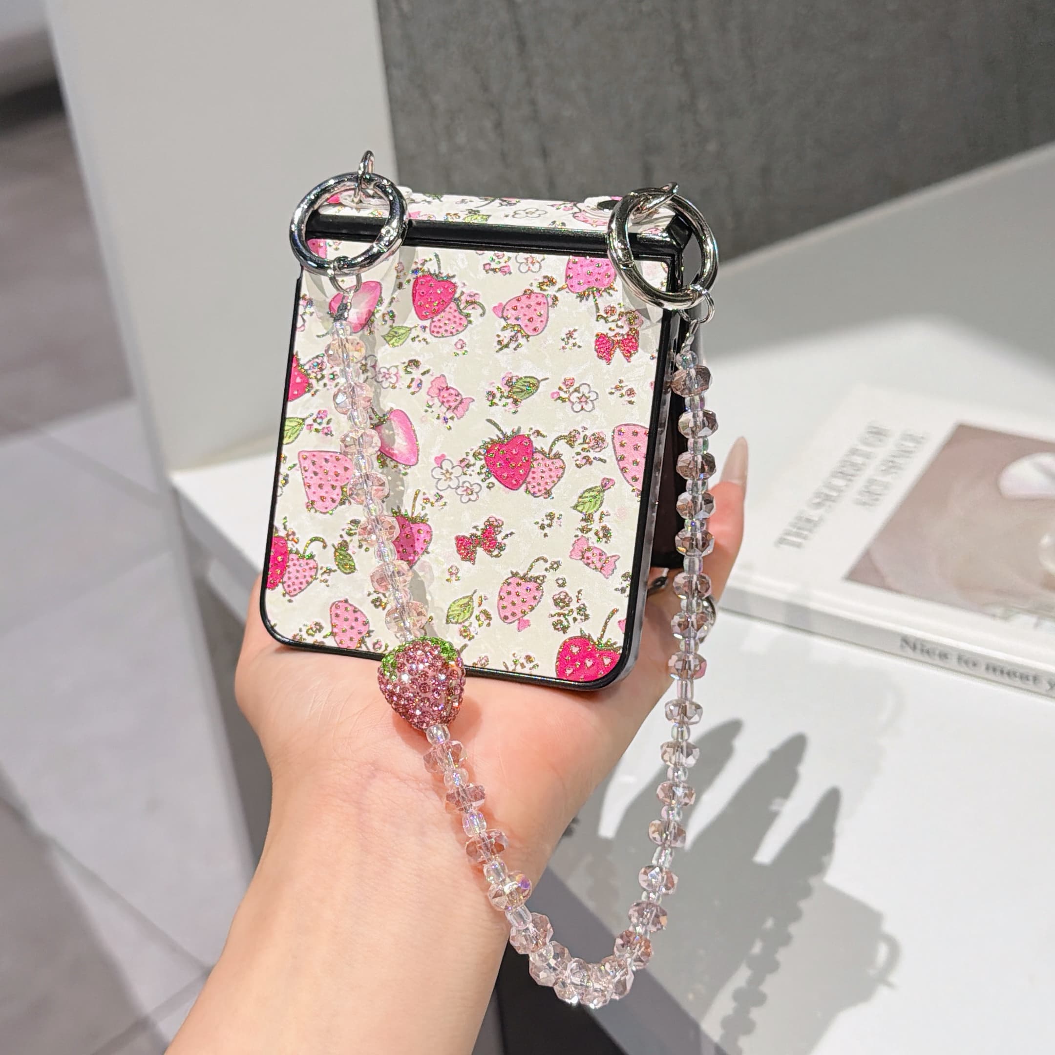 Custodia Protettiva in Pelle P - Flip Leather Case recensione e prezzo